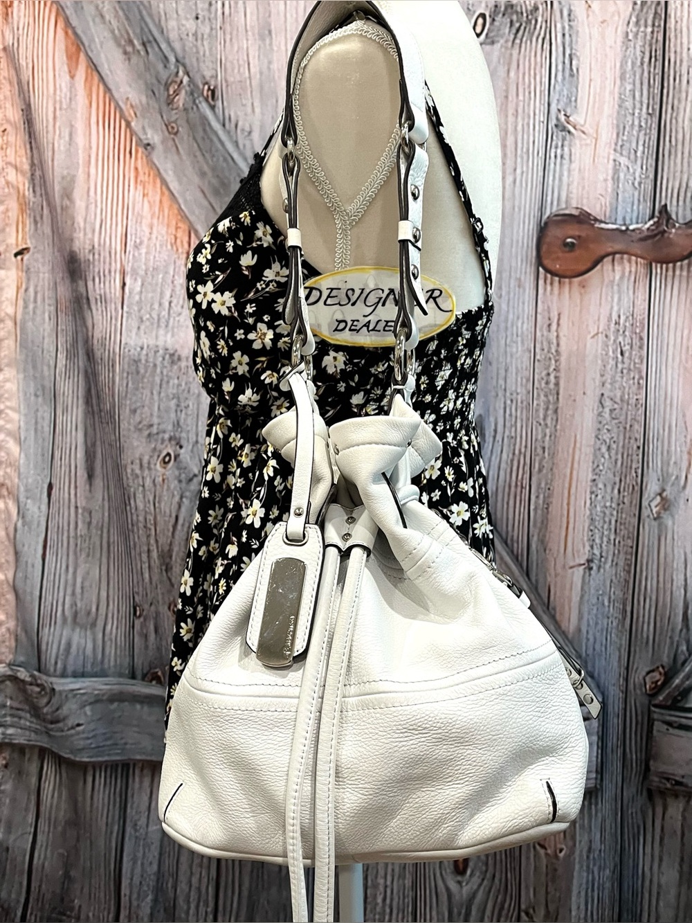 B. Makowsky White Drawstring Shoulder Bag VGC!